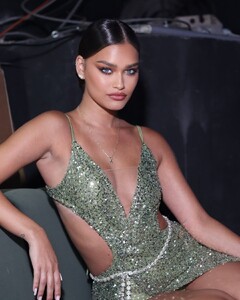 ROMI @the_romi_frenkel FOR @dancing.with.stars.il #MAKEUPBYASAFBABO @oshersaadon_ @rikidalal_official @itmodels @omriyaari @keshet12 _#makeup #makeuptutorial #makeupartist #makeupforever #makeupoftheday #portr (6).jpg