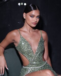 ROMI @the_romi_frenkel FOR @dancing.with.stars.il #MAKEUPBYASAFBABO @oshersaadon_ @rikidalal_official @itmodels @omriyaari @keshet12 _#makeup #makeuptutorial #makeupartist #makeupforever #makeupoftheday #portr (8).jpg