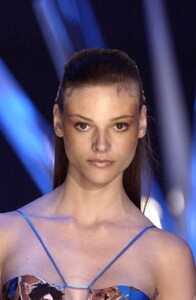 RosaChaSpring2004SPFW4.thumb.jpg.9cbcfd0161bcd15ef418951b58c52982.jpg