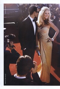 Testino_Very_Hollywood_by_Michael_Kors_Fragrance_2009_01.thumb.jpeg.dde19b558111e0b06053a76e3eb8e867.jpeg