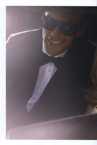 Testino_Very_Hollywood_by_Michael_Kors_Fragrance_2009_03.thumb.jpeg.b008590bda482ec48250ec1920992232.jpeg