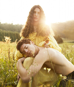 Una-Zeiby-for-HARPERS-BAZAAR-Mexico-by-Enrique-Vega-2283.thumb.jpg.6edb4d76a0304ecb3a604c3cb8db7a51.jpg