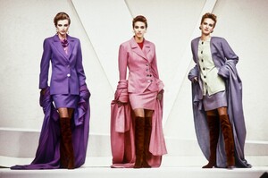 Valentino1990WomenRTW29.thumb.jpg.b3b7848aef42da69b19b8a1c8fc4aecb.jpg