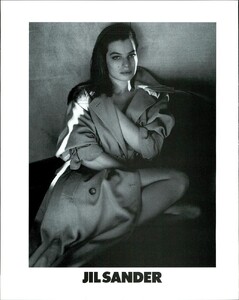 VogueItaliaFebruary19892136.thumb.jpg.a1889c2943b04dac1f9ecda272bad6a2.jpg