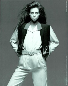 VogueItaliaFebruary19892259.thumb.jpg.250abe62c5abccfba42d499834a7dcef.jpg