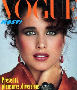 Vogue_UK_1282.thumb.jpg.e8cae9d4faa88d59a4955919b30463e4.jpg