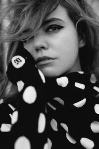 bailee-madison-contentmode-magazine-summer-2024-3.jpg