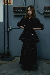 bailee-madison-contentmode-magazine-summer-2024-7.jpg