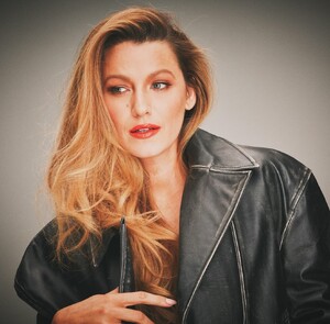 blakelively_453464983_1680052102781499_3899079210844535761_n.jpg