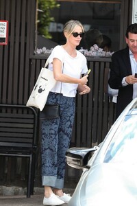 charlize-theron-out-in-los-angeles-04-26-2024-3.jpg