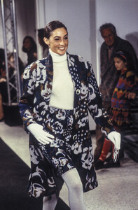deirdremcDermottmaybemi927.thumb.jpg.79069aece07621e2ed1629167ae792b4.jpg