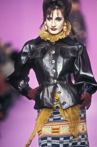 florenceventuricl9326-.thumb.jpg.c0f53895b25b7a1ce914addc56cae507.jpg