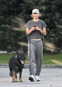 gisele-bundchen-walks-her-dog-near-her-home-in-surfside-05-08-2024-1.jpg