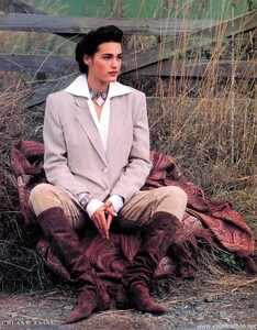 harpersbazaarus90dec1_ricopuhlmann.thumb.jpg.cdc8e7d515807018f04f7d50f7005e35.jpg