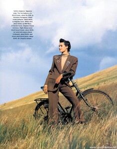 harpersbazaarus90dec2_ricopuhlmann.thumb.jpg.1738a8c20affb42f3cf8563af301a838.jpg