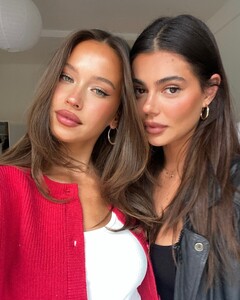 isabellemathersx_448360364_996279918193611_6199446780995583867_n.thumb.jpg.87ba3cf5d630faeb1ca056ca5276f644.jpg