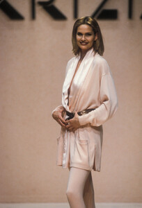 leslie-annwoodwardkr9221.thumb.jpg.d0ac92b678b1dde63fb1a38585c53b9e.jpg
