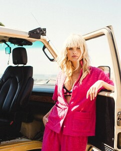 louisemmikkelsen_295114885_466439571974537_2387664899829113554_n.jpg