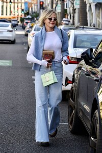 melanie-griffith-at-hotspot-il-fornaio-in-beverly-hills-12-10-2023-0.jpg