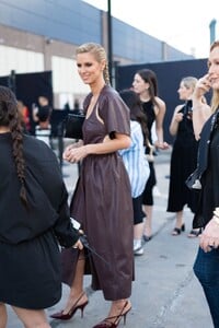 nicky-hilton-and-kathy-hilton-out-in-new-york-06-07-2024-4.jpg