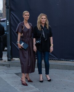 nicky-hilton-and-kathy-hilton-out-in-new-york-06-07-2024-6.jpg