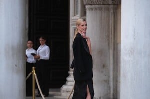 nicky-hilton-at-max-mara-resort-2025-at-the-doge-palace-in-venice-06-11-2024-3.jpg