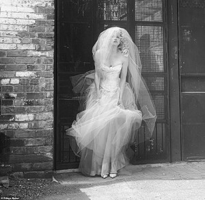 pamela-anderson-photoshoot-november-2023-7.jpg