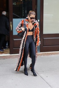 rita-ora-in-a-fur-striped-long-coat-in-new-york-05-06-2024-3.thumb.jpg.37ca036c612545ca9dccda625a6f4d06.jpg