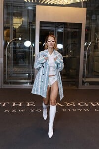 rita-ora-leaves-her-hotel-in-new-york-05-05-2024-5.jpg