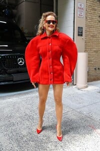 rita-ora-s-scarlet-sensation-7-red-hot-looks-in-48-hours-2.jpg