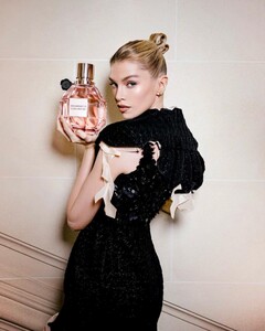 stellamaxwell_449695985_822761129791831_6954161093935881630_n.jpg