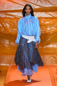00003-louis-vuitton-spring-2024-ready-to-wear-credit-gorunway.thumb.jpg.102b3623f8717f35d0e118a0e19af7e0.jpg