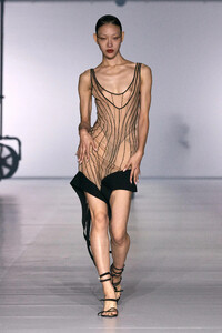00006-mugler-spring-2024-ready-to-wear-credit-gorunway.thumb.jpg.9aa63bd41b1a3ac59001c59e00d7252f.jpg