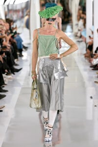 00027-maison-margiela-spring-2024-ready-to-wear-credit-gorunway.thumb.jpg.0b08442ebce402580f405c3d24e21cde.jpg