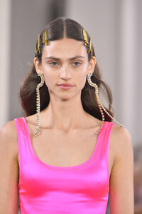 00052-patou-spring-2024-ready-to-wear-details-credit-brand.thumb.jpg.88964d5f729e25f40ce38260ab0f4687.jpg