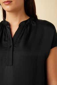 10021_Renata_Seersucker_Black_4.jpg