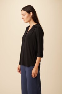 10084_Octavia_Black_2.jpg