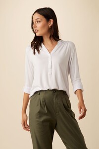10084_Octavia_White_1.jpg
