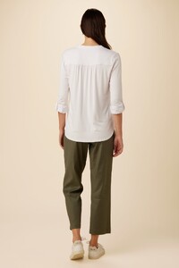 10084_Octavia_White_3.jpg