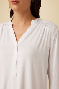 10084_Octavia_White_4.jpg
