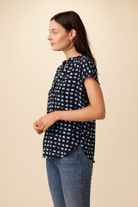 1068_Renata_Squared_Up_Black_2.jpg