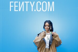 108172966_017_rihanna_pp.jpg