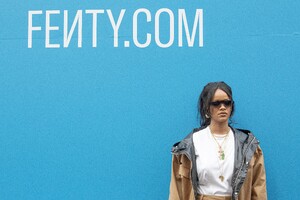 108172982_026_rihanna_pp.jpg