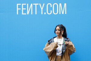 108172984_027_rihanna_pp.jpg