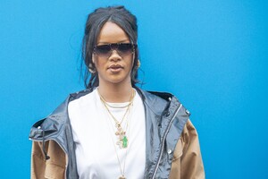 108172986_028_rihanna_pp.jpg