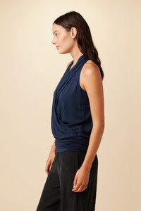 1410_Agnes_Ocean_2.jpg