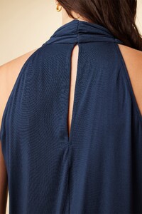 1410_Agnes_Ocean_4.jpg