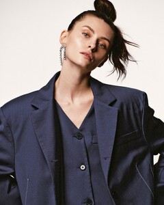 18-elizaveta-l-prior.thumb.jpg.78b85c2cb9c0c1f434d8cc0a9f83e006.jpg