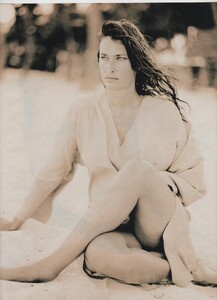 1996_08_05_ELLE_FRANCE_4.thumb.jpg.08eb9320c63dd96e9365f7fbc376bf2d.jpg