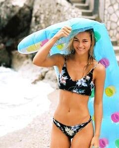 [2019.02.11] oneillwomens_51098868_248333759422743_8176349571887755534_n.jpg